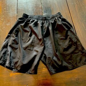 Treign Black Men’s Gym Shorts - L